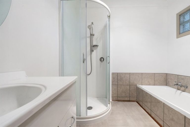 Photo of property in 8 Collingwood Road, Waiuku, 2123