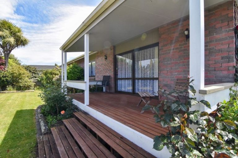 Photo of property in 12 Deller Drive, Carterton, 5713