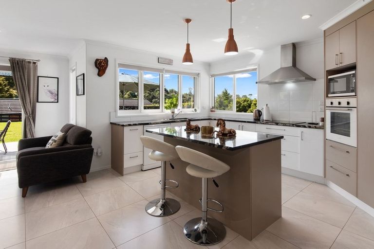 Photo of property in 17 Catherin Servant Close, Maunu, Whangarei, 0110