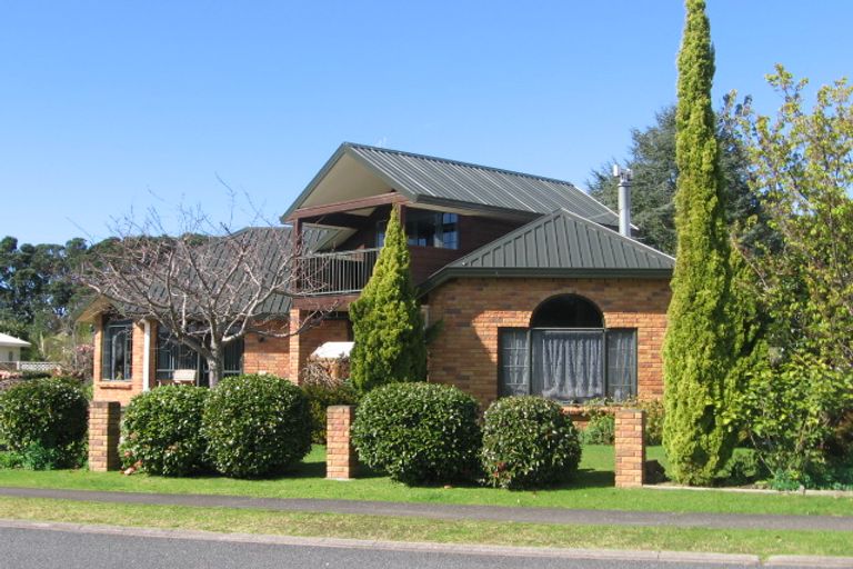 Photo of property in 101 Awarua Place, Whangamata, 3620