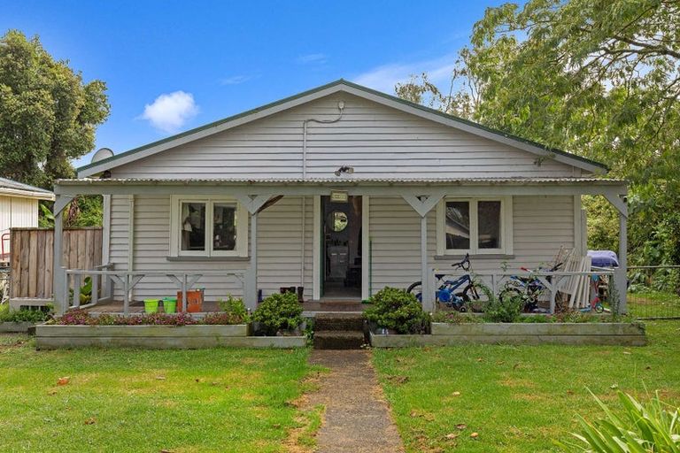 Photo of property in 13 Tawa Street, Edgecumbe, 3120