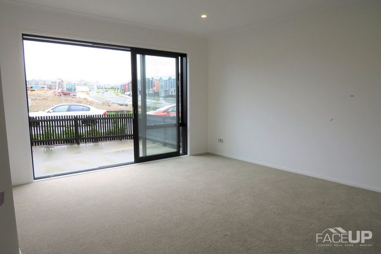 Photo of property in 16 Nugget Avenue, Hobsonville, Auckland, 0616