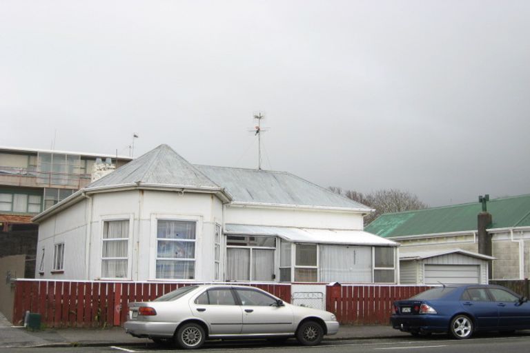 Photo of property in 47 Vivian Street, New Plymouth, 4310