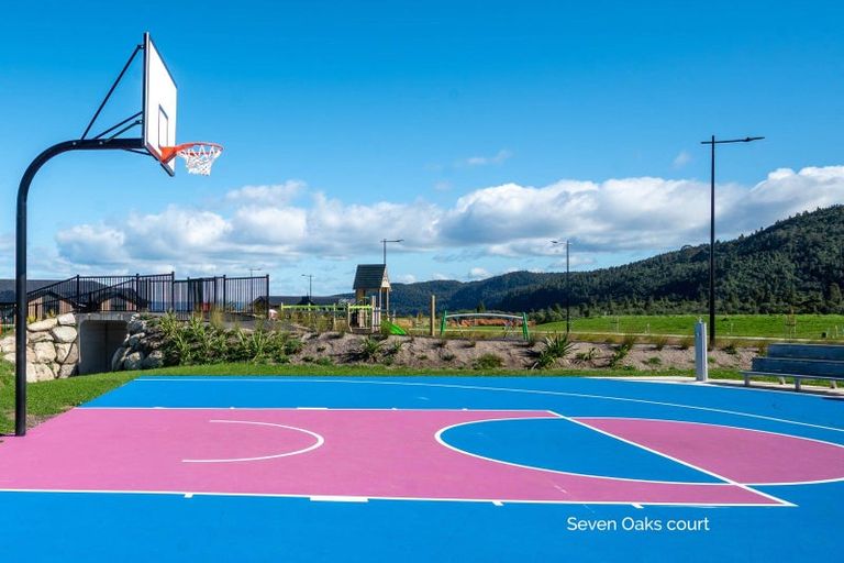 Photo of property in 15 Silverleaf Way, Kinloch, 3377