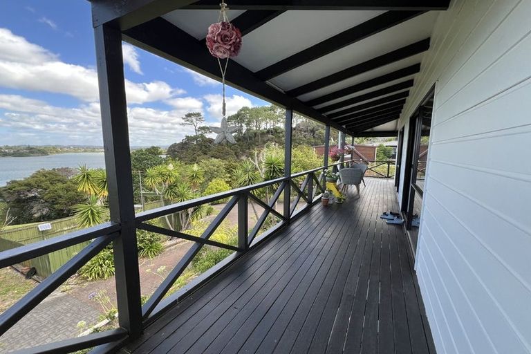Photo of property in 17 Constable Lane, West Harbour, Auckland, 0618