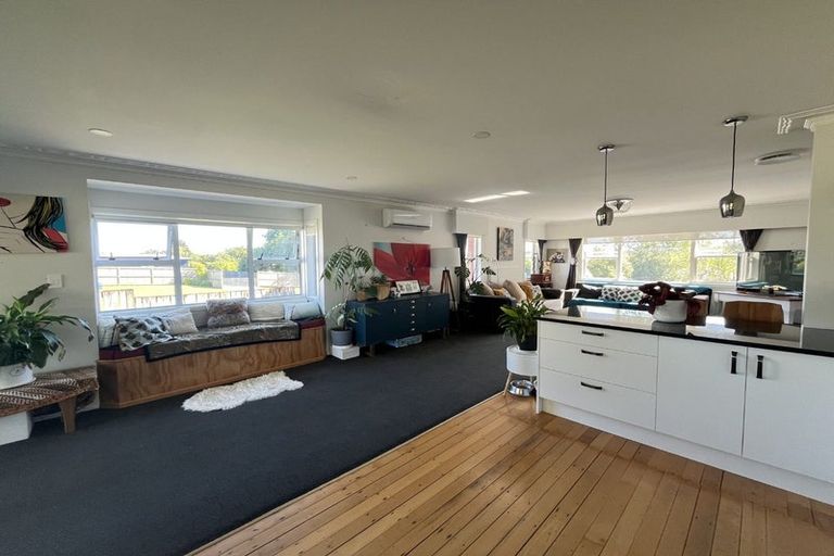 Photo of property in 998 Paerata Road, Paerata, Drury, 2676