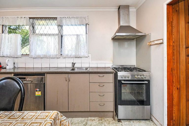 Photo of property in 17 Calthorp Close, Favona, Auckland, 2024