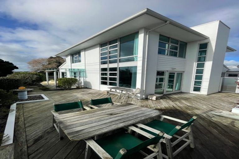 Photo of property in 22 Oriental Street, Welbourn, New Plymouth, 4312