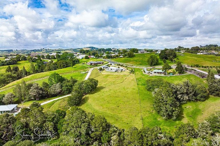 Photo of property in 20 Matai Drive, Maungaturoto, 0520