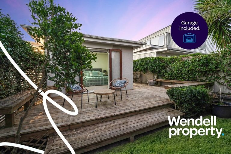 Photo of property in 1/50 Sylvan Avenue, Northcote, Auckland, 0627