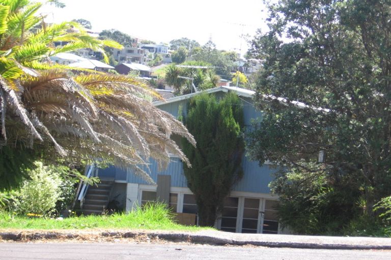 Photo of property in 2/15 Beulah Avenue, Rothesay Bay, Auckland, 0630