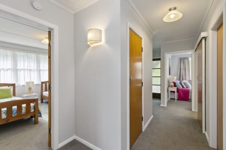 Photo of property in 20 Gear Terrace, Ranui, Porirua, 5024