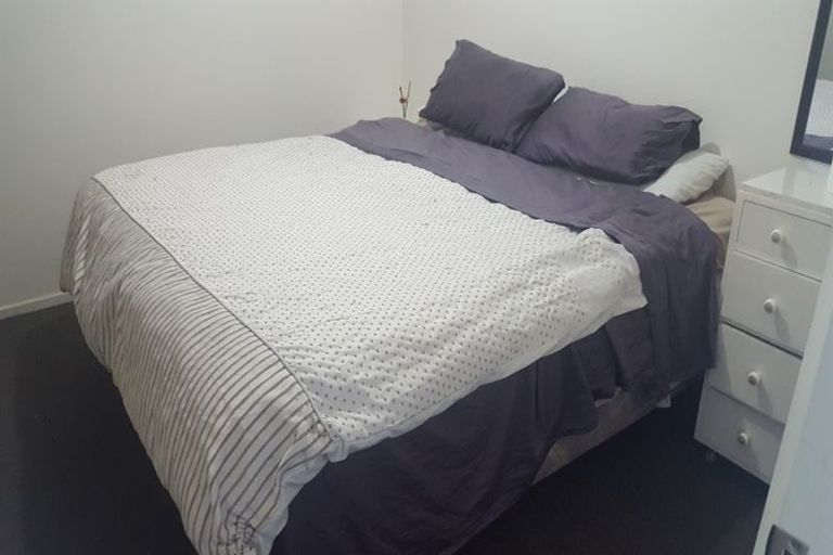 Photo of property in 2/54 Woodside Avenue, Northcote, Auckland, 0627