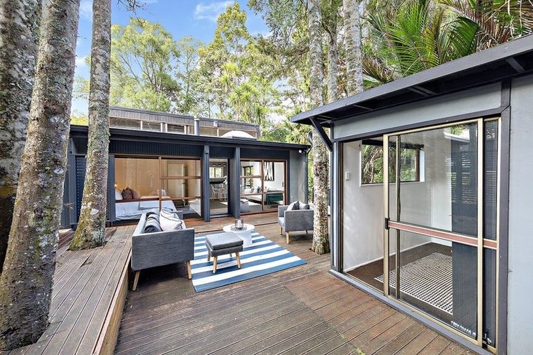 Photo of property in 1/9a Wyvern Place, Glenfield, Auckland, 0629