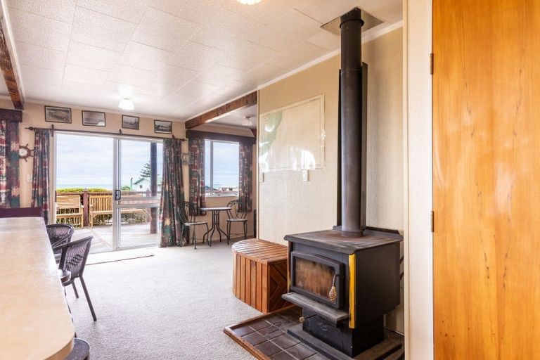 Photo of property in 70 Akitio Esplanade, Akitio, Pongaroa, 4991