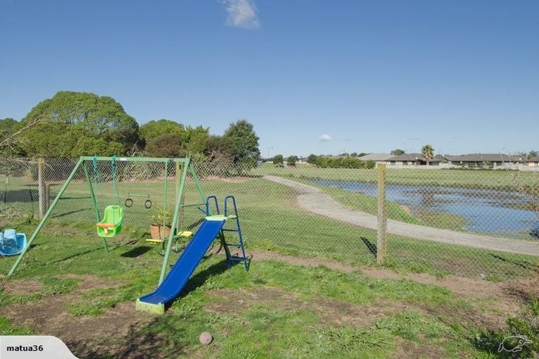 Photo of property in 31 Corinth Grove, Papamoa Beach, Papamoa, 3118