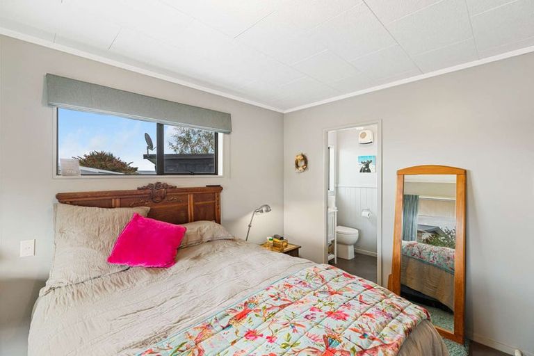 Photo of property in 22 Darlington Street, Ngatea, 3503