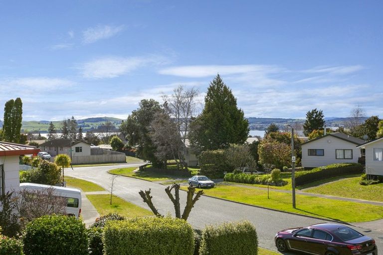 Photo of property in 4 Ward Place, Richmond Heights, Taupo, 3330