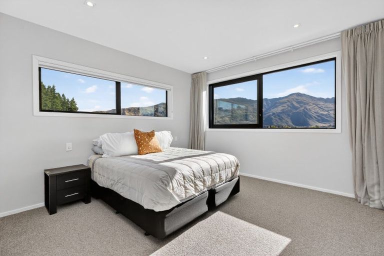 Photo of property in 8 Landsborough Lane, Wanaka, 9305