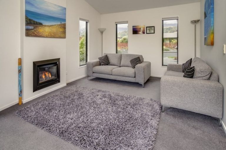 Photo of property in 17 Cambelldon Crescent, Stoke, Nelson, 7011