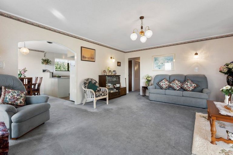 Photo of property in 14 Poplar Grove, Whalers Gate, New Plymouth, 4310