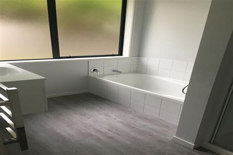 Photo of property in 10 Taiko Place, Kenepuru, Porirua, 5022