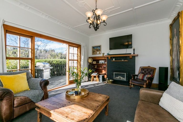 Photo of property in 21 Coleman Terrace, Bluff Hill, Napier, 4110