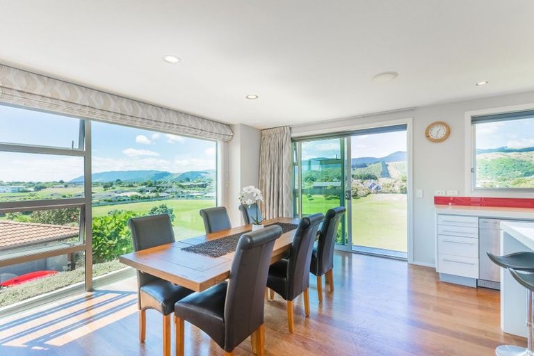 Photo of property in 134 Renown Road, Raumati South, Paraparaumu, 5032