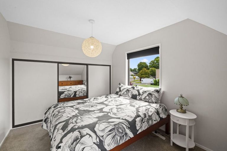 Photo of property in 10 Swithland Place, Avonhead, Christchurch, 8042