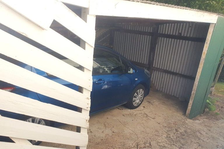 Photo of property in 35 Kimihia Road, Huntly, 3700