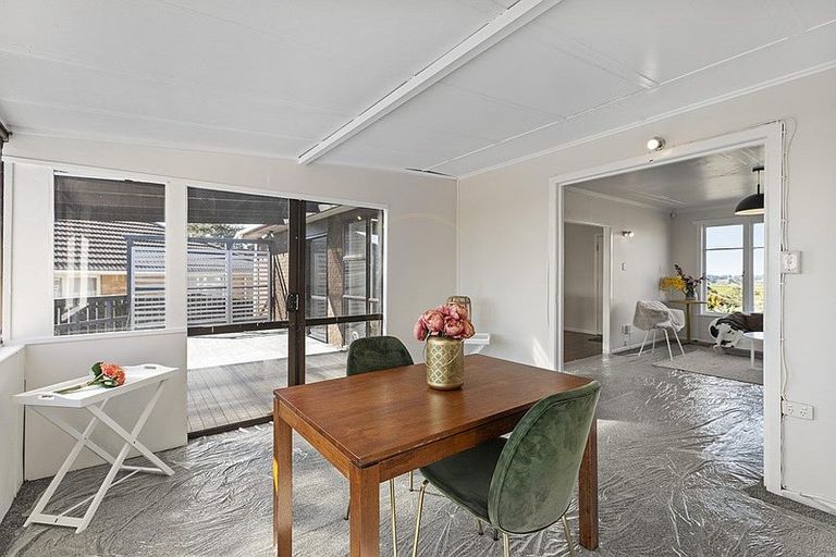 Photo of property in 18 Prangley Avenue, Mangere, Auckland, 2022