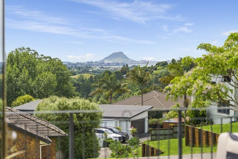 Photo of property in 1 Eyres Place, Ohauiti, Tauranga, 3112