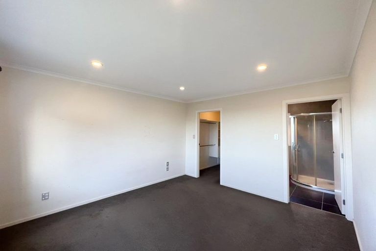 Photo of property in 16 Holland Road, Hillcrest, Auckland, 0627