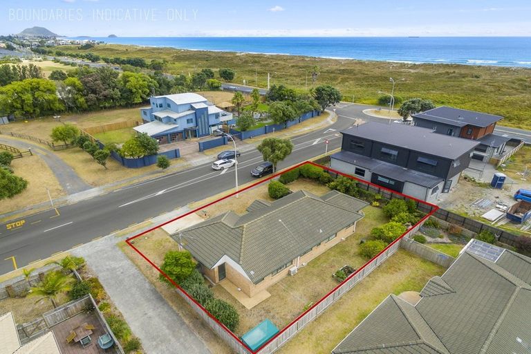 Photo of property in 5 Sandhurst Drive, Papamoa Beach, Papamoa, 3118