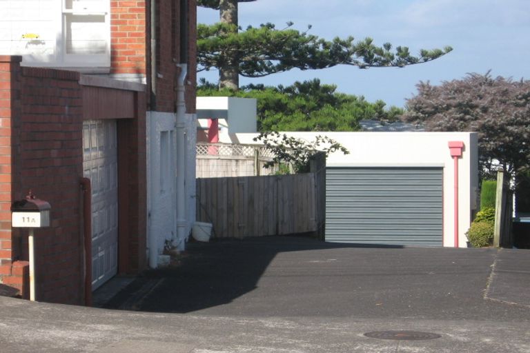 Photo of property in 2/11 Forrest Hill Road, Milford, Auckland, 0620