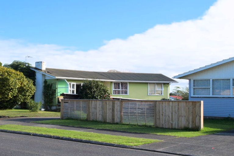 Photo of property in 6 Celia Place, Mangere East, Auckland, 2024