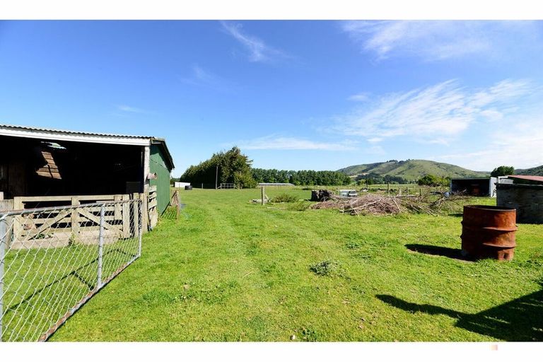 Photo of property in 19 Mount John Road, Waimate, 7977