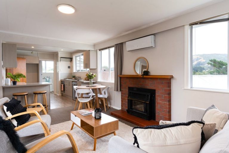 Photo of property in 15 Mckillop Street, Ranui, Porirua, 5024