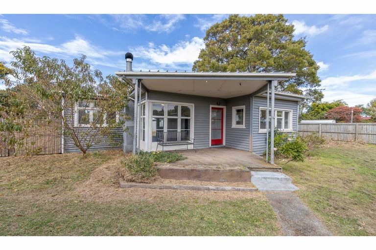 Photo of property in 29 Stalkers Road, Woodend Beach, Woodend, 7691