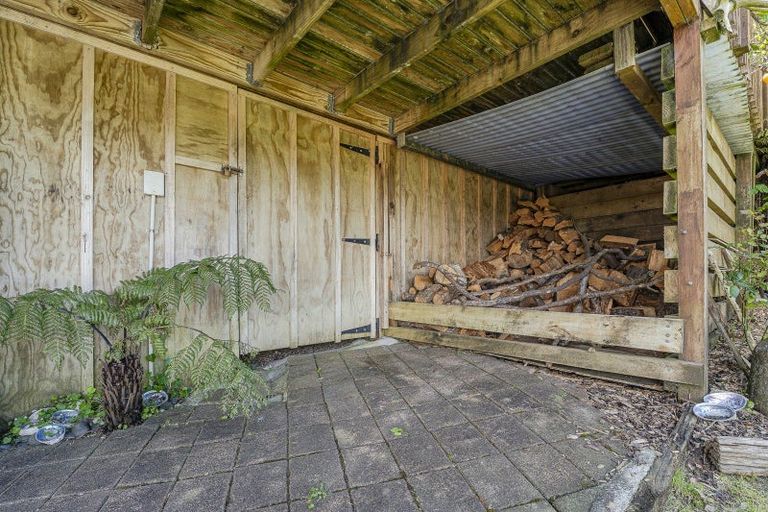 Photo of property in 2 Pohutukawa Grove, Whitianga, 3510