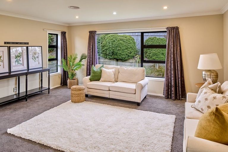 Photo of property in 96 Endeavour Drive, Whitby, Porirua, 5024