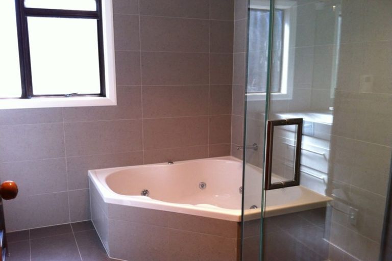 Photo of property in 51 Bellbird Rise, Murrays Bay, Auckland, 0630