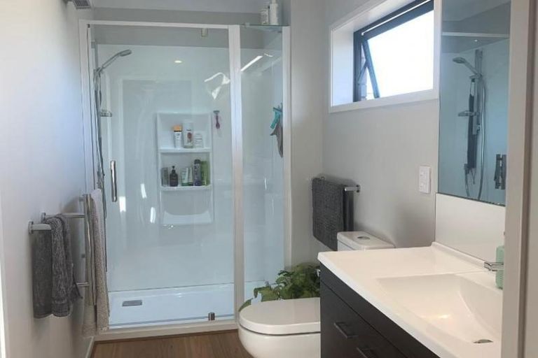 Photo of property in 25b Karaka Street, Merrilands, New Plymouth, 4312