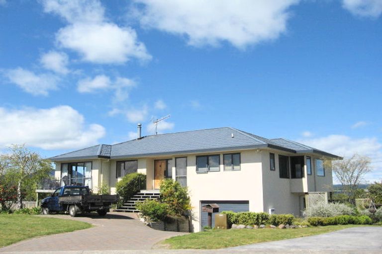 Photo of property in 38 Kinder Street, Acacia Bay, Taupo, 3330