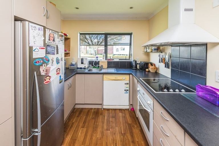 Photo of property in 2 Alexandra Street, Marton, 4710