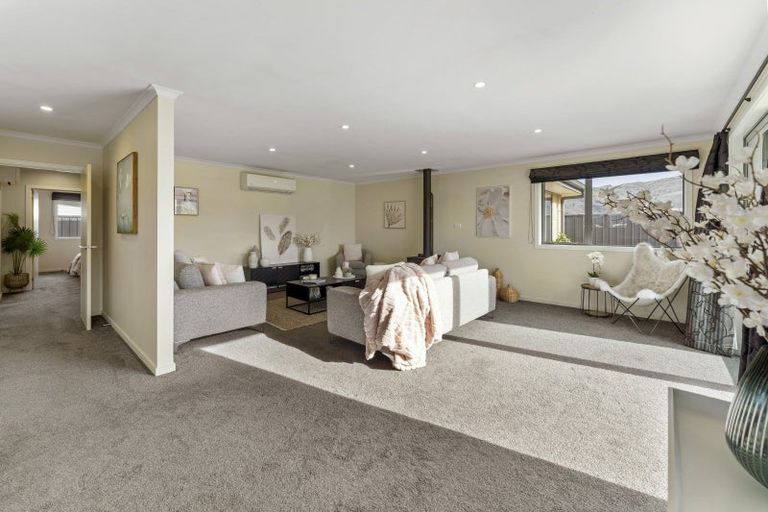 Photo of property in 22 Magnetic Place, Cromwell, 9310