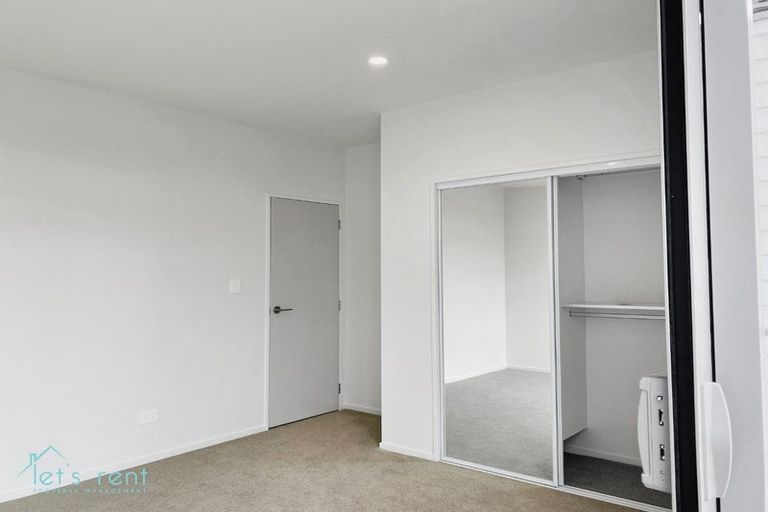 Photo of property in 588e Te Atatu Road, Te Atatu Peninsula, Auckland, 0610