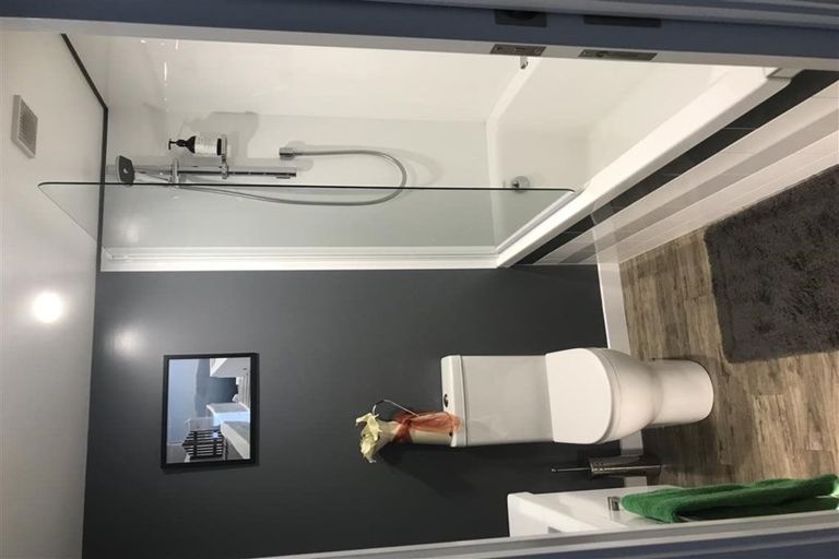 Photo of property in 4/2 Grafton Road, Roseneath, Wellington, 6011