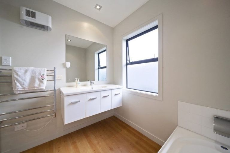 Photo of property in 44a Fitzroy Road, Fitzroy, New Plymouth, 4312