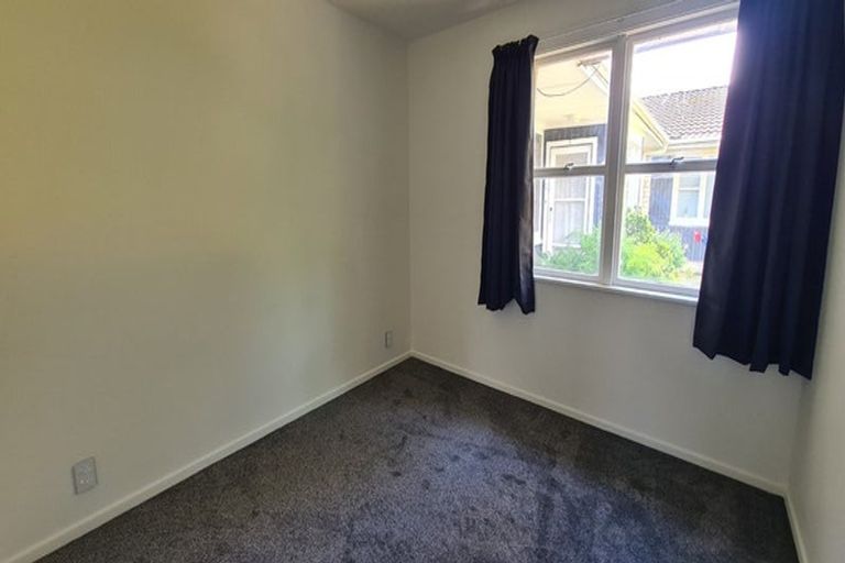 Photo of property in 4/215 Swanson Road, Henderson, Auckland, 0610
